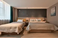 Taiyuan Meilan Light Luxury Hotel (Tongda Street Subway Station) Hotels near Sports Field of Xiaodian No.1 Middle School