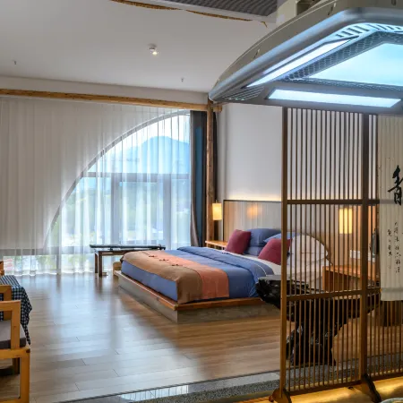 Yingjing Home in the Breeze and Elegant Rain Homestay