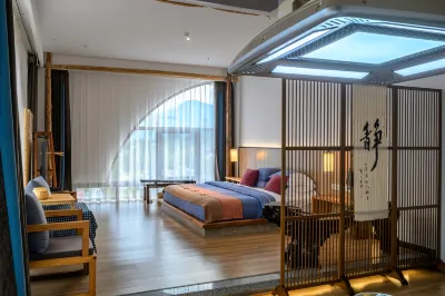 Jiazai Qingfeng Yayujian Hotel