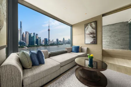 Banyan Tree Shanghai On The Bund Отели рядом с достопримечательностью «Shanghai Zhongyuan Stadium Branch (North Gate)»