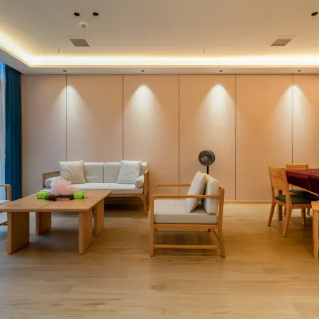 ZE QI HOTEL