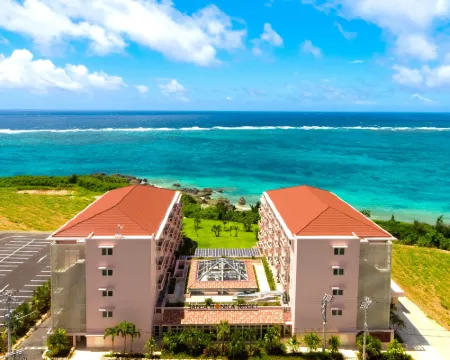 Hot Cross Point Santa Monica Hotels in Miyakojima