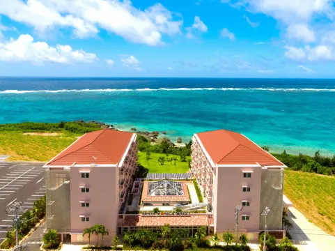 ฮอตครอสพอยต์ ซานตาโมนิกา โรงแรมในมิยะโกะจิมะ