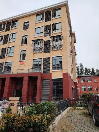 Nanshu Chinese Inn (Huanggang Vocational and Technical College) Отели рядом с достопримечательностью «Mechanical and Electronic Engineering Department of Huanggang Polytechnic College»