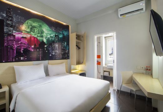 클레오 호텔 제무르사리 수라바야