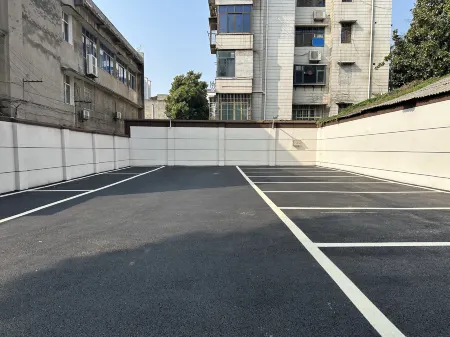 Zhijiang Jinxin Hotel