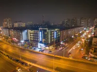 Homeinn Plus Hotel (Tianjin Railway Station Jianguo Road Italian Style District Subway Station) Hotel a Tianjin