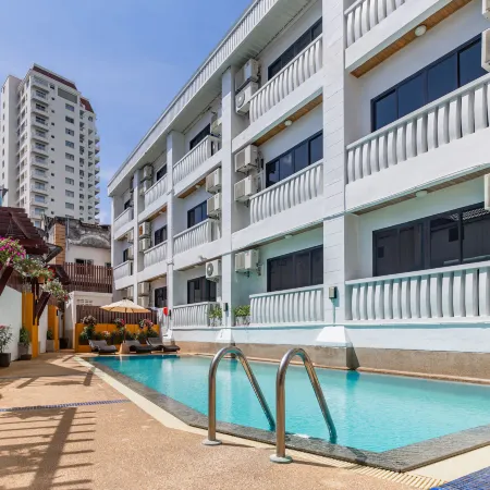 Rattana Karon Beach Hotel
