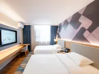 Jinjiang . Chonpines Hotel（Guigang Jingang Avenue High-speed Railway Station Branch）