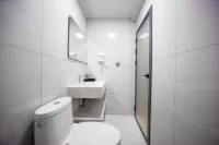 Zhenxiong Zixu Business Hotel