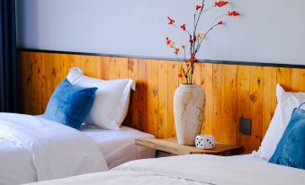 Dream Season Inn (Zhangjiajie Tianmenshan Cableway Station)
