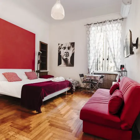 La Casa Del Sole A Mergellina Отели рядом с достопримечательностью «Вомеро»