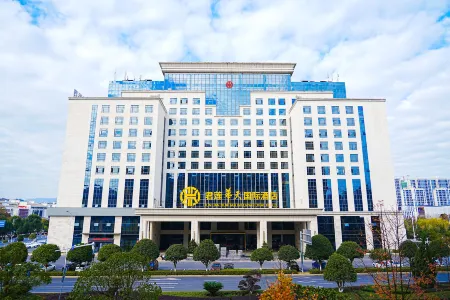 Junlian Huatian International Hotel Отели в г. Жучэн
