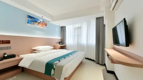 Xincai Hotel (Nanning Chaoyang Square Railway Station Subway Station Store) in Наньнин
