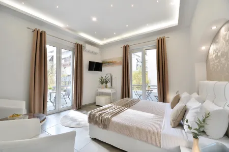 Alekos Apartments 2 Netflix, Self Check-IN Отели рядом с достопримечательностью «Исторический Музей Афинского Университета»