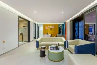 Push-Door-to-Sea Villa