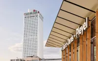 H4 Hotel Wyndham Paris Pleyel Resort Hotel a Saint-Denis