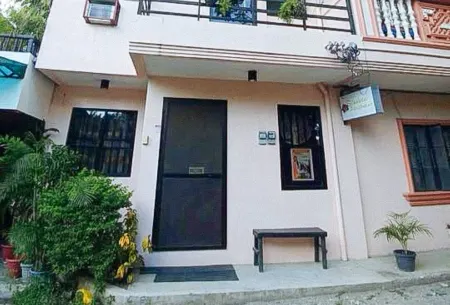 Sinoben Apartments by RedDoorz Отели в г. Cabatuan