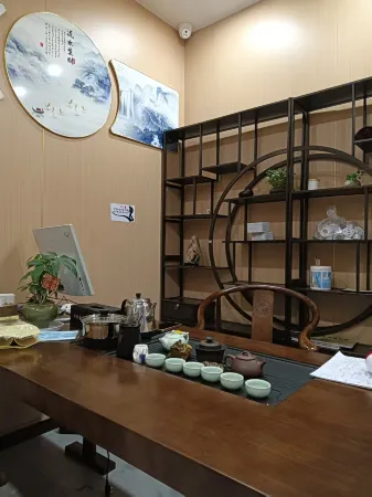 Yangyi Projection Courtyard Homestay (Jiujiang Railway Station Seventh Middle School)