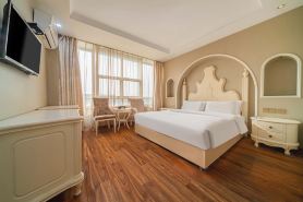 Tuk China Light Residence Hotel (Taizhou Luqiao Airport Branch)