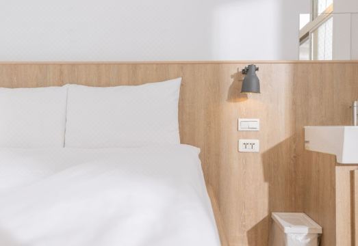 아울스테이 플립 플랍 외관