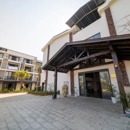Haikou Mulian Daoxiang Healing Hotel