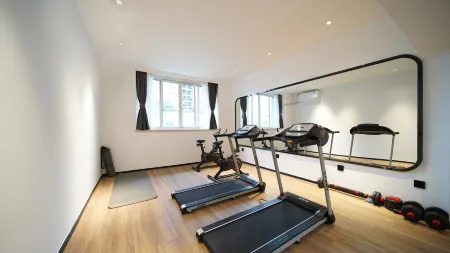 YANGTRAVEL HOTEL (Chongqing Jiefangbei Center) Отели рядом с достопримечательностью «Chongqing University of Education»