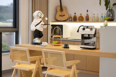 拾分之久·河畔趣釣美宿 婺女洲度假區-五顯堂附近的飯店