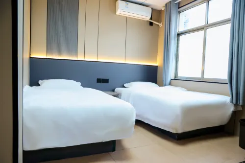 Yuanlaiju Hotel (Jinan Zhangqiu University Town Branch) - Losmen