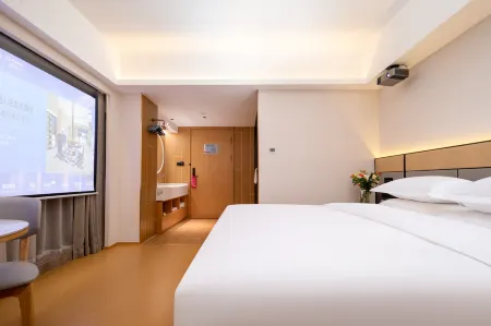 Echarm Hotel (Wuhan High-speed Railway Station Happy Valley) Отели рядом с достопримечательностью «Squirrel Paradise»