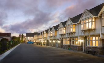The Elmwood Motel