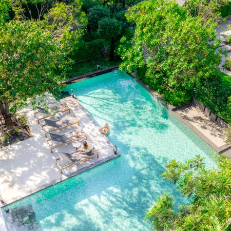 Ramada by Wyndham Bangkok Sukhumvit 87 Отели рядом с достопримечательностью «Станция BTS - Punnawithi»