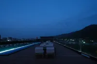 YOYA RESORT - Rooftop Pools