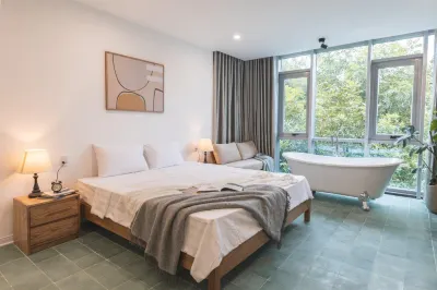 The Ivory Terrace Hanoi – Cozy Retreat with Elevator Access – Coffee 24/7 Hotel di Ba Dinh Square/Giang Vo Convention Center