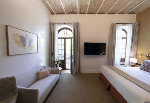 2. 카발타 부티크 ..