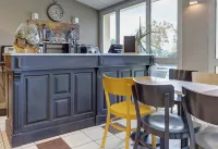 B&B Hôtel Châlons-en-Champagne - Frühstück