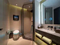 Royal Maple Hotel (Chengjisihan Square Branch) Hoteles en Hulunbuir