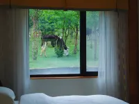 Gangshan Haihui Shan Residence Hotels in Hualong
