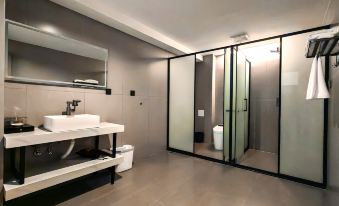 Huayi Smart Hotel