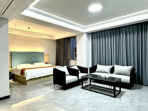 Tianhong Grand Hotel (Tengzhou Railway Station)