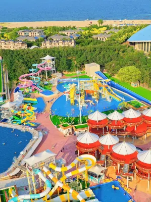 Fisher Island Holiday Hotel