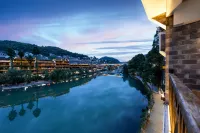Jinshui'an Muming Theme Wenchuang Experience Homestay (Phoenix Ancient City Branch)