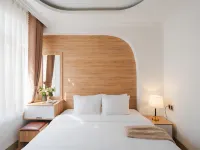 Nature Hotel - Le Dai Hanh Hotels near Dalat Central Post Office