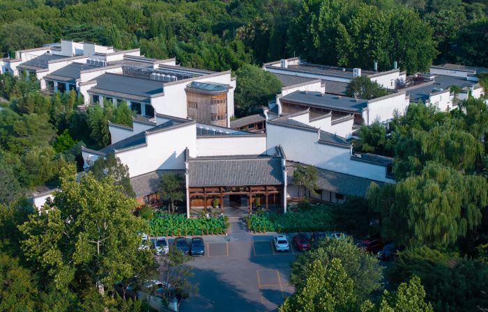Blossom & Resorts · Shunlu