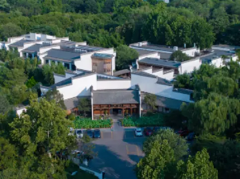 Blossom & Resorts · Shunlu