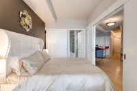 Waterfront Property Near CN Tower in Downtown Toronto