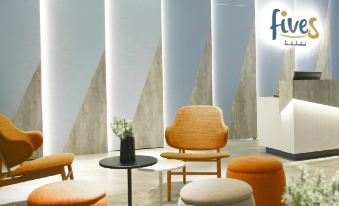 Fives Hotel Dnp - Housity