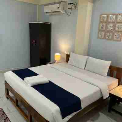 Aqua Wave by YogiTree Hotels Hotel Exterior