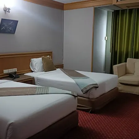 Pathum Thani Place Hotel