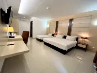 Lembah Permai Resort - parking